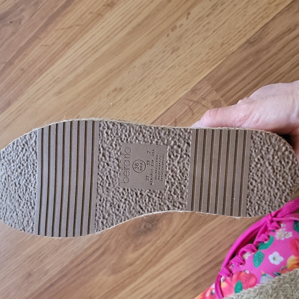 Beira Rio Shoes - Picture 4 of 4